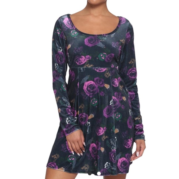 Hot Topic Dresses & Skirts - Hot Topic Disney Villains Floral Icons Dress NWT